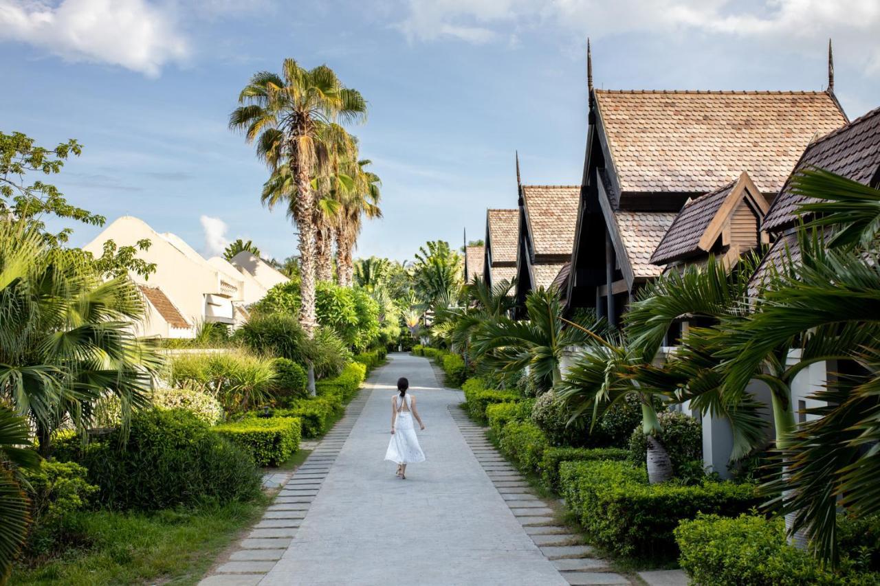 Sanya yalong bay villas. Санья Ялонг Бэй Ресорт. Ялонг Бэй Хайнань. Pullman Sanya Yalong Bay 5. Yalong Bay Villas Spa 5 Китай Хайнань.