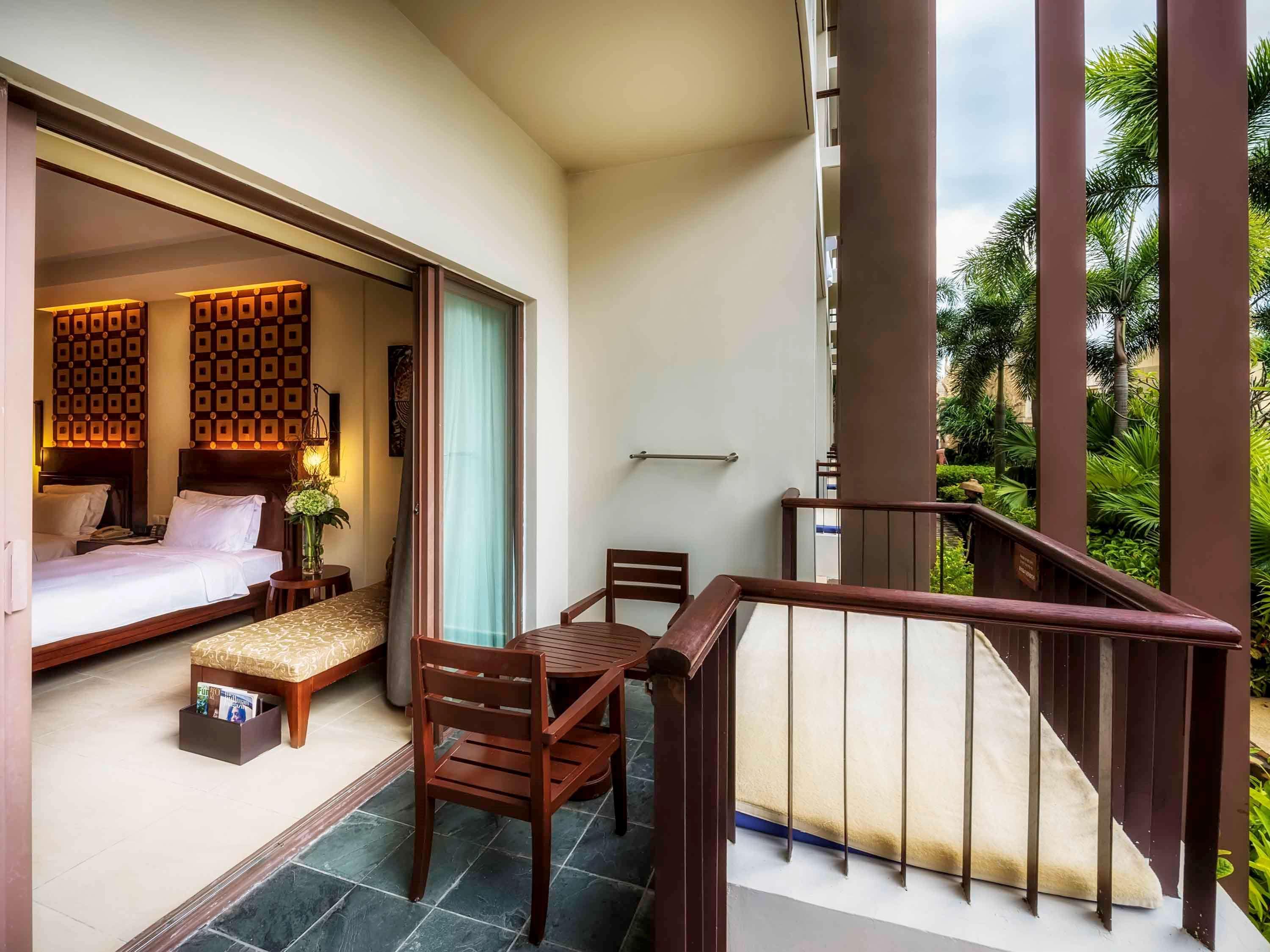 Pullman yalong bay. Yalong Bay Villas & Spa 5*. Pullman Sanya Yalong Bay Resort&Spa 5*. Санья Ялонг бай вилла.